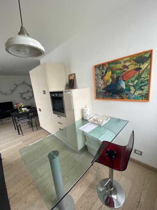 Maison Minu Lägenhet Porto Ceresio Exteriör bild
