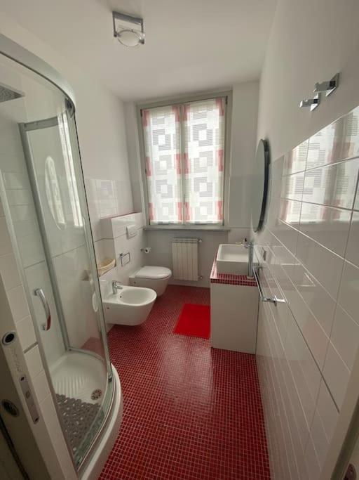 Maison Minu Lägenhet Porto Ceresio Exteriör bild